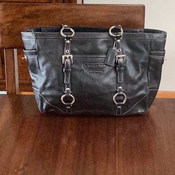 *Coach black leather tote style bag - Picture 1 of 7